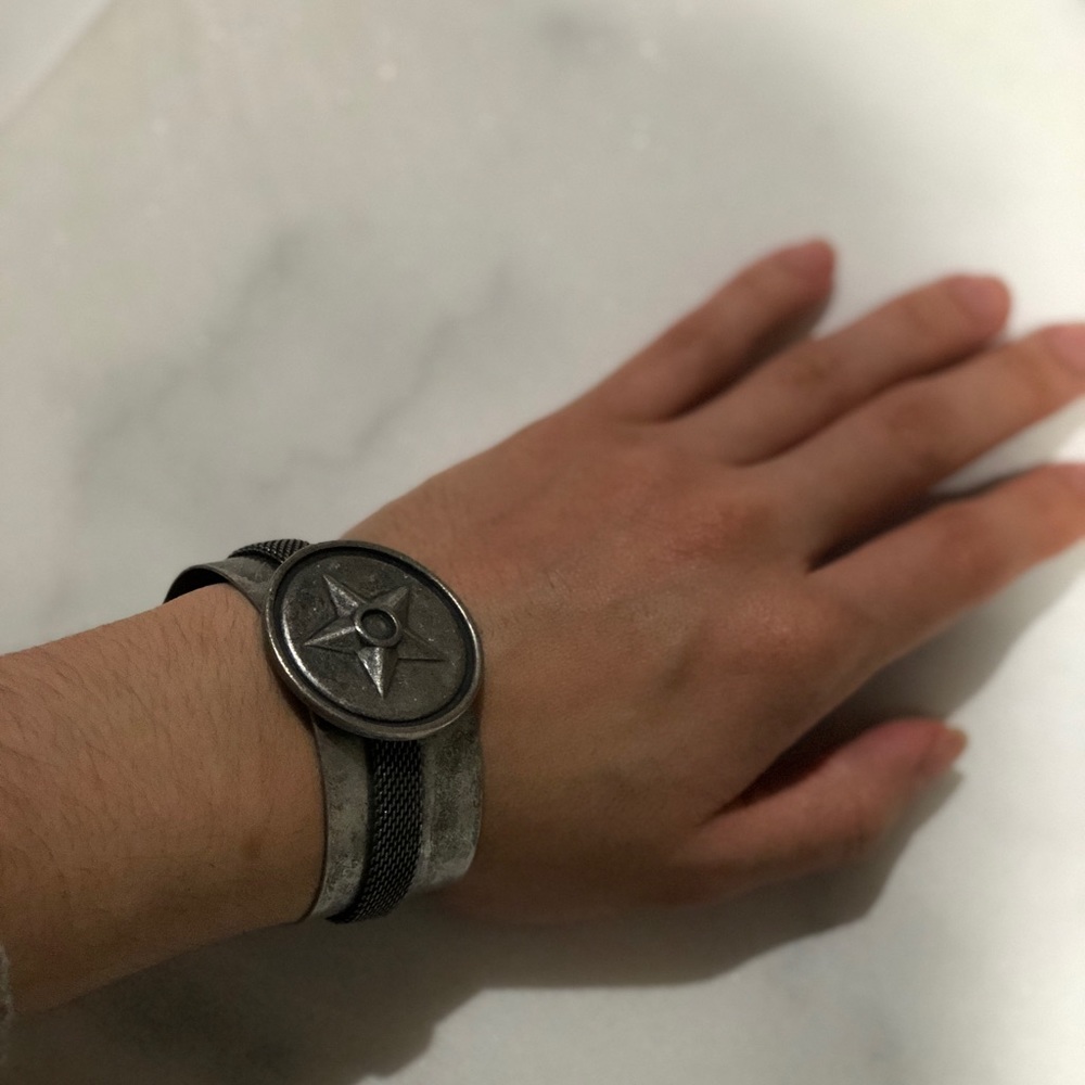 Statement cuff bracelet - Picture 5 of 6